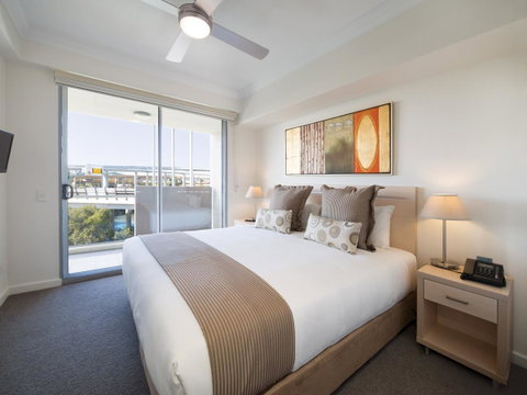 Oaks Brisbane Mews Suites - Tourism Gold Coast 13