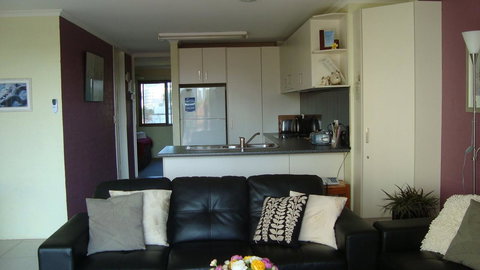 Burleigh Palms Holiday Apartments - Tourism Gold Coast 39