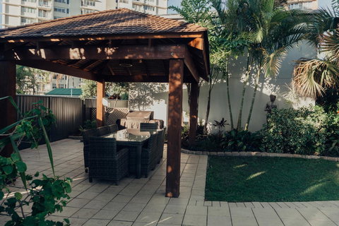 Burleigh Palms Holiday Apartments - Tourism Gold Coast 32