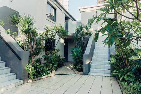 Burleigh Palms Holiday Apartments - Tourism Gold Coast 17
