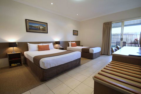 Midlander Motor Inn - Gold Coast 11