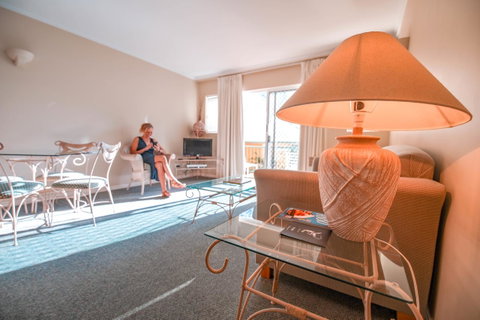 Il Palazzo Holiday Apartments - Tourism Gold Coast 4