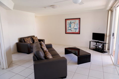 Crystal Beachfront Apartments - Tourism Gold Coast 27
