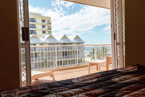 Crystal Beachfront Apartments - Tourism Gold Coast 44
