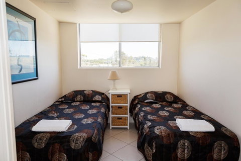 Crystal Beachfront Apartments - Tourism Gold Coast 26