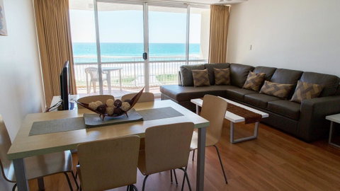 Crystal Beachfront Apartments - Tourism Gold Coast 42