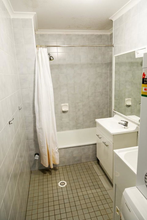 Crystal Beachfront Apartments - Tourism Gold Coast 10