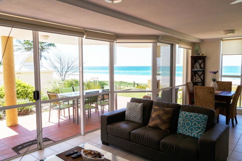 Crystal Beachfront Apartments - Tourism Gold Coast 13