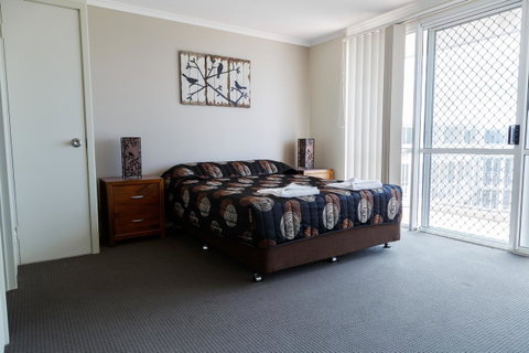 Crystal Beachfront Apartments - Tourism Gold Coast 9