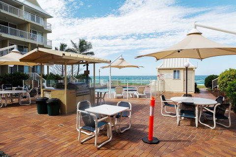 Crystal Beachfront Apartments - Tourism Gold Coast 2