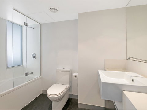 The Miro Apartments - Tourism Gold Coast 4