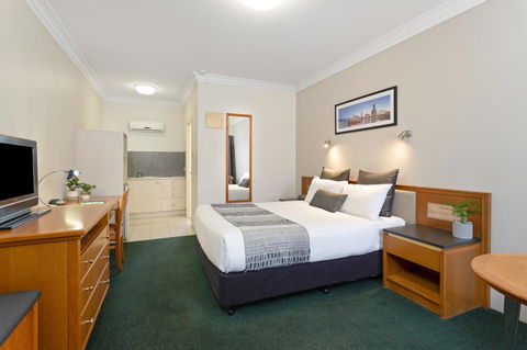 Coopers Colonial Motel - Tourism Gold Coast 35