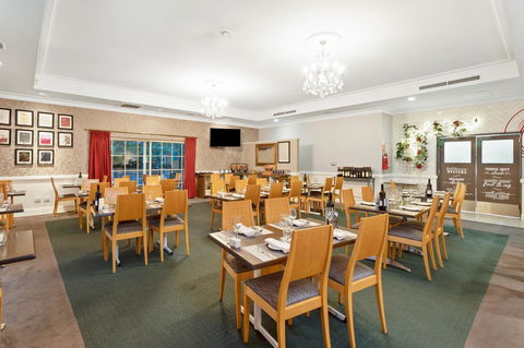 Coopers Colonial Motel - Tourism Gold Coast 11