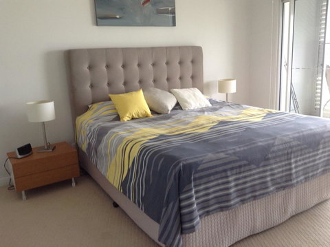 Beachfront Holiday Apartment To Rent For Short And Long Stays - Gold Coast 5