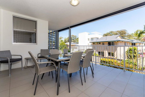 First Floor, Air Conditioned, Free Wi-Fi! - Gold Coast 8
