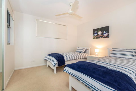 First Floor, Air Conditioned, Free Wi-Fi! - Gold Coast 13