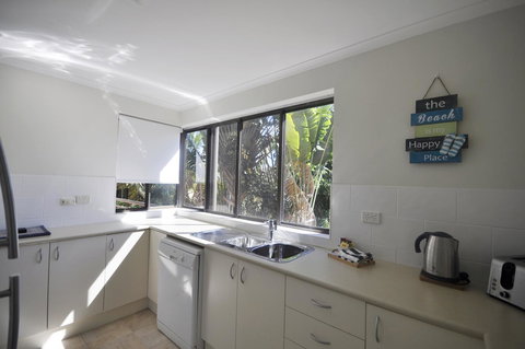 Crystal Waters On The Beach - Gold Coast 13