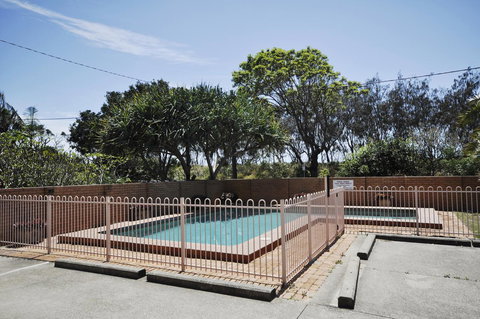 Crystal Waters On The Beach - Gold Coast 15