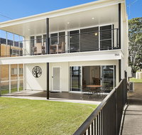 Waterfront Retreat with room for a boat - Welsby Pde Bongaree - Tourism Gold Coast
