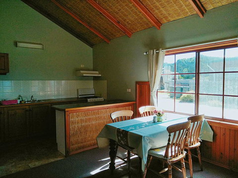 Baudins Accommodation And Restaurant - Gold Coast 11