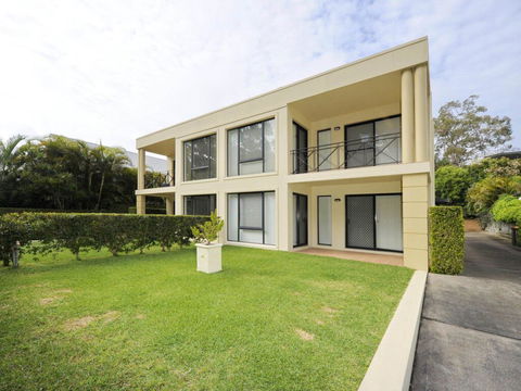 'Bagnall Views' 2/161 Government Rd - Stylish & Modern Duplex Across The Road To The Waters Edge - Tourism Gold Coast 0