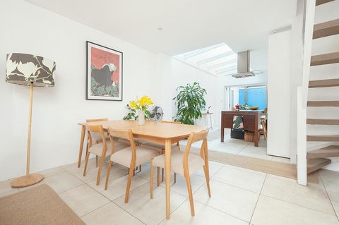 'Darling Lily' - Your Townhouse Hideaway - Tourism Gold Coast 2