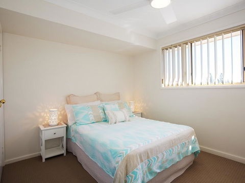 'Walk On Birubi', 1/40 Ocean Ave - Pet Friendly, WIFI, Boat Parking & Water Views - Tourism Gold Coast 3