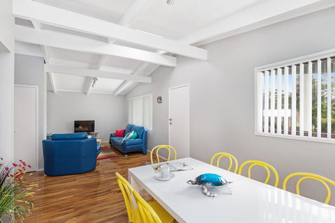 'White Sands', Mollymook - Gold Coast 2