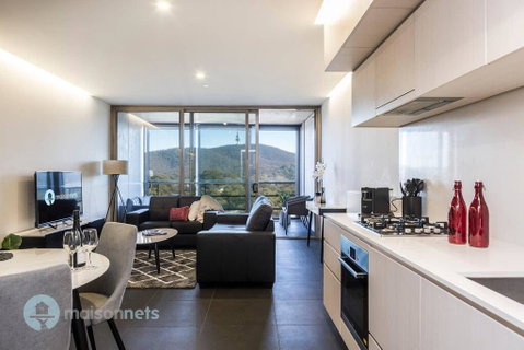 1 Bedroom Apt With Parking Walk To ANU - Tourism Gold Coast 1