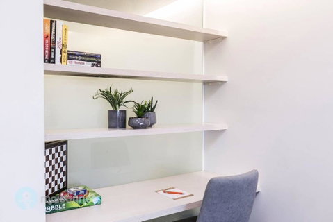 1 Bedroom Apt With Parking Walk To ANU - Tourism Gold Coast 3