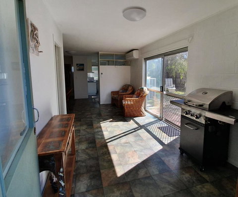 1 Spectrum Street, Rainbow Beach- Close To Shops And Main Beach - Tourism Gold Coast 1