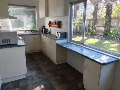 1 Spectrum Street, Rainbow Beach- Close To Shops And Main Beach - Tourism Gold Coast 0