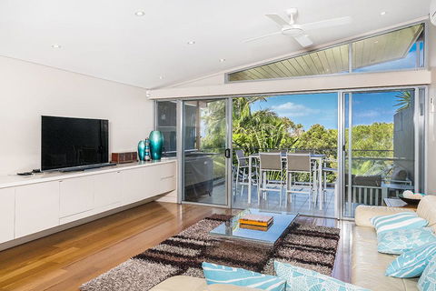 1/22 Mahogany Drive - Beach House 1 @ Vue - Tourism Gold Coast 0