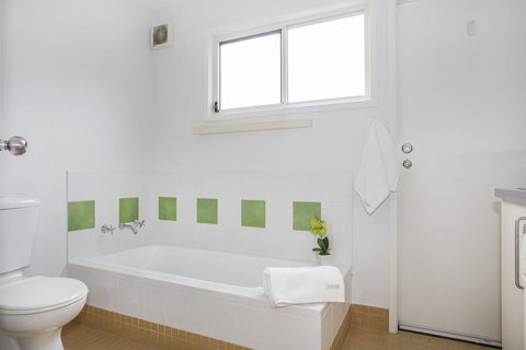 1/31 Ocean Street - A Relaxing Coastal Retreat - Gold Coast 1