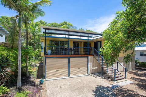 10 Naiad Court -Beach Retreat In The Bush - Tourism Gold Coast 1