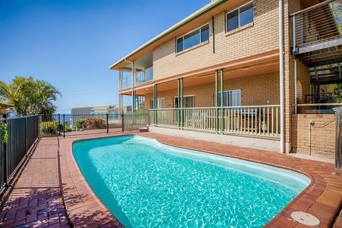 100 Cooloola Drive - Tourism Gold Coast 1