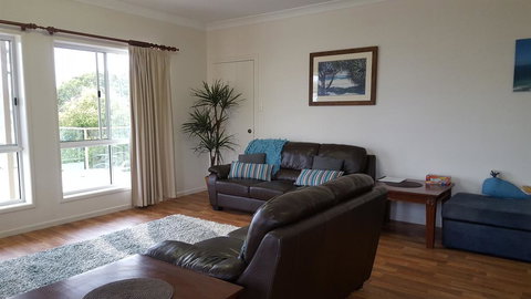 100 Cooloola Drive - Tourism Gold Coast 3