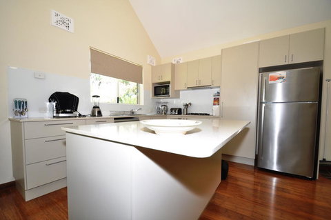 11 Barkala St. Dalmeny - Tourism Gold Coast 2