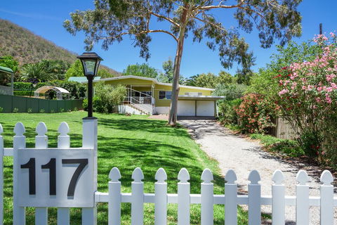 117 Fitzroy Street - Tourism Gold Coast 0