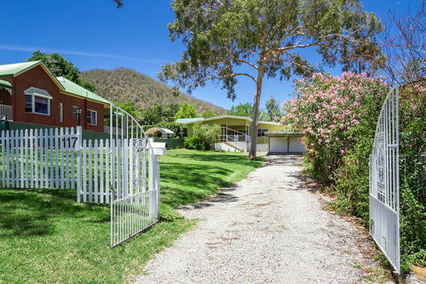 117 Fitzroy Street - Tourism Gold Coast 3