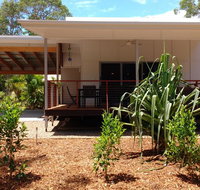 15 Esprit Drive - Rainbow Shores Gorgeous Modern Beach House - Tourism Gold Coast