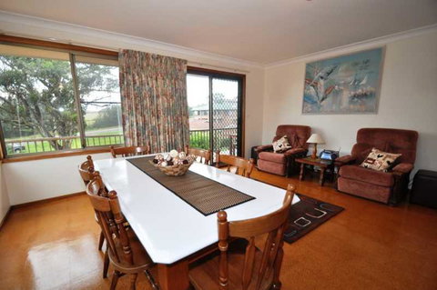 16 Haddrill Parade - Tourism Gold Coast 2