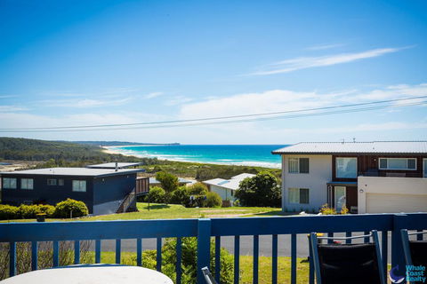 17 Dulling Street - Beach House - Tourism Gold Coast 1