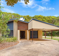 18 Naiad Court - Rainbow Shores Modern Beach House Walk to Beach - Tourism Gold Coast