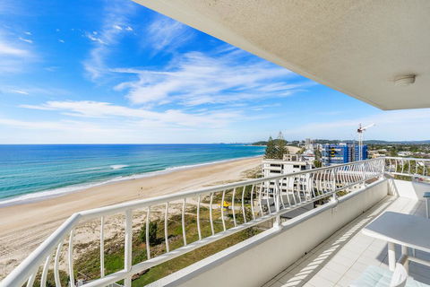 19th Avenue On The Beach - Tourism Gold Coast 1
