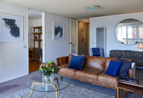 2 Bdrm South Yarra Apt With Balcony And Parking - Tourism Gold Coast 0