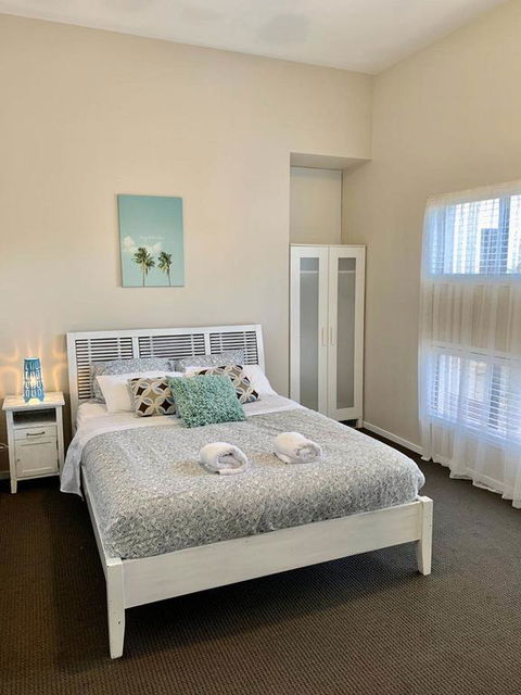 2 Bed Rooms Granny Flat - Complete Privacy - Tourism Gold Coast 3
