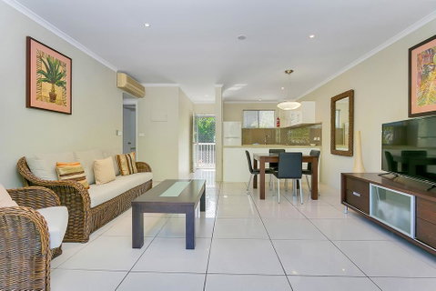 214 Spindle Cowrie Apartment - Tourism Gold Coast 3