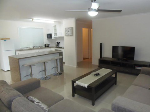 26 Kurana Street - Rainbow Beach, Stroll To The Beach And Shops - Tourism Gold Coast 0