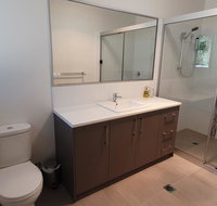 26 Satinwood Drive- Low set modern sleeps 8 - Tourism Gold Coast